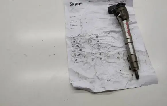 Volkswagen Touran II Fuel injector 0445110469 CRT220