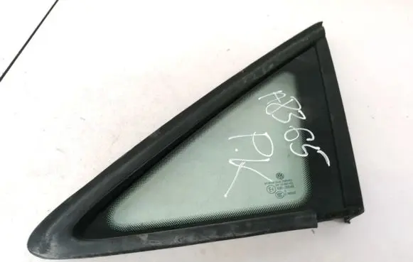 Volkswagen Touran I Front triangle window/glass 