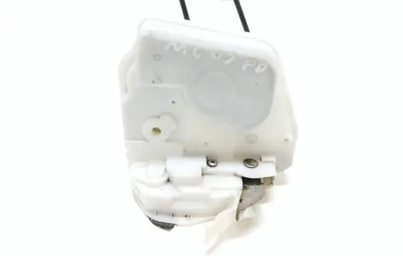 Mazda 6 Front door lock 8B21B0429