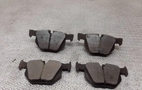 BMW 5 E60 E61 Brake pads (rear) 