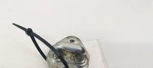 Toyota Yaris Front door lock loop/hook striker 
