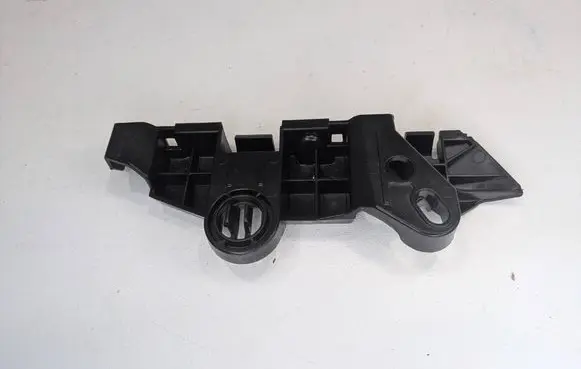 Opel Corsa E Front bumper mounting bracket 390003564