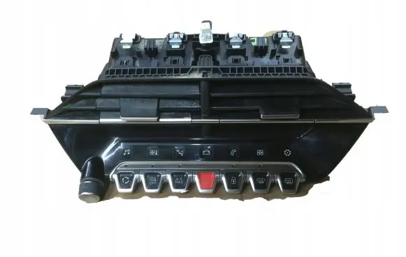 Peugeot 5008 II Climate control unit