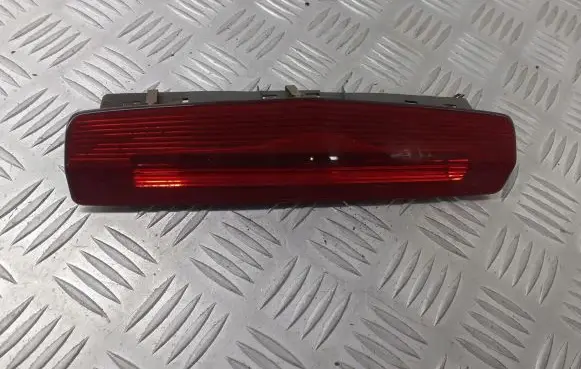 Opel Zafira B Third/center stoplight 13211587