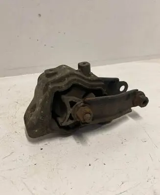 Volvo S80 Engine mount bracket 30748173 6G926P082LB