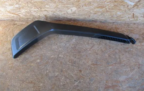 Land Rover Defender Fender grill L8BM-16D656-A