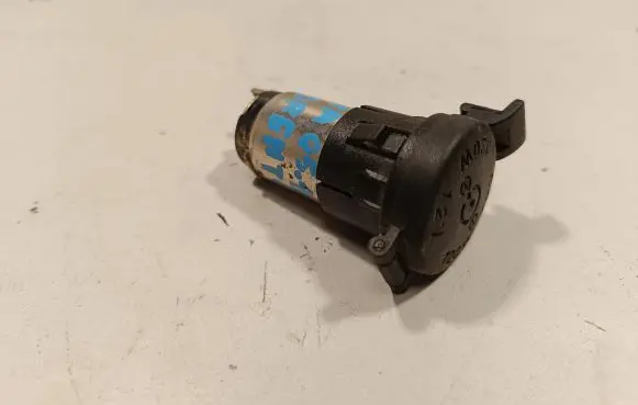 KIA Sorento 12 V Socket (rear) 