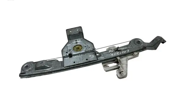 Rear window lifting mechanism without motor