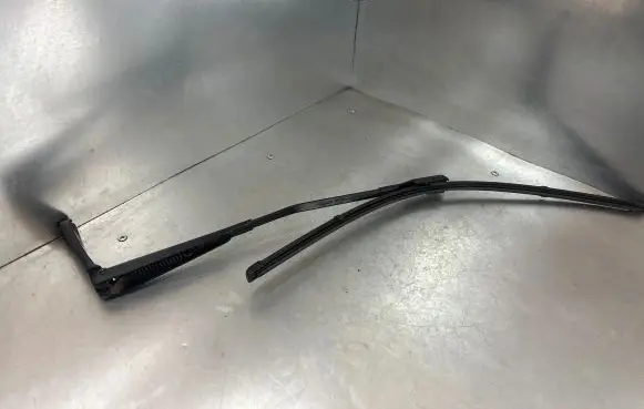 Audi A6 S6 C7 4G Front wiper blade arm 4G1955407B