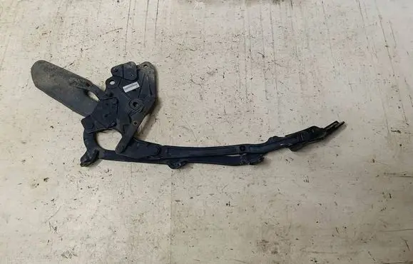 Mitsubishi Colt Convertible roof hinge 