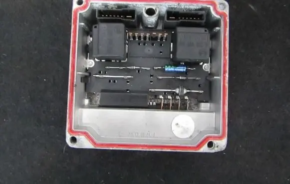 Mitsubishi Carisma ABS control unit/module 0273004122 5680285