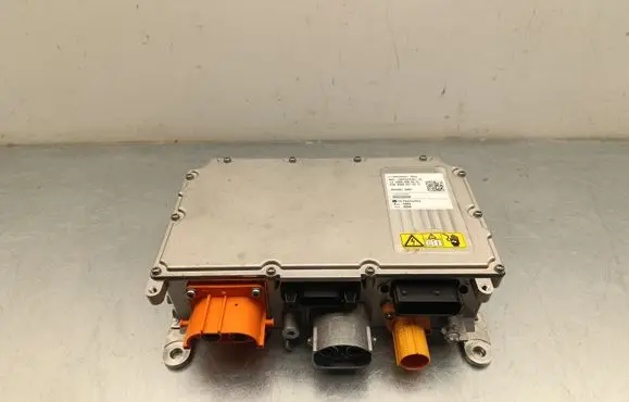 Mercedes-Benz EQC Voltage converter inverter A0009019312