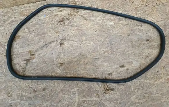 Citroen DS4 Rear door rubber seal (on body) 