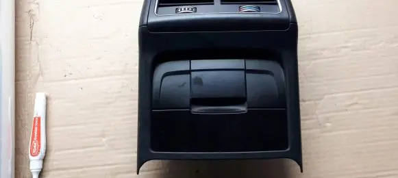 Rear air vent grill