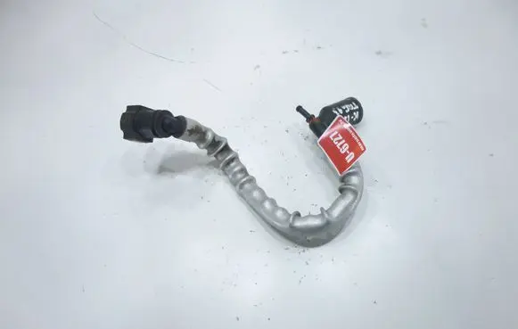 Volkswagen Touareg II Vacuum line/pipe/hose 1K0612071AK