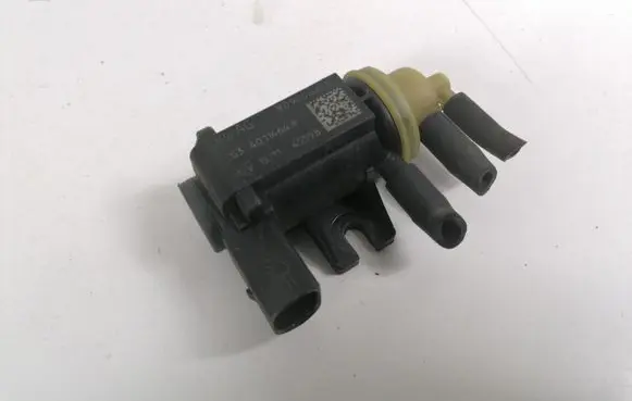 Volkswagen Golf VI Turbo solenoid valve 1K0906627B
