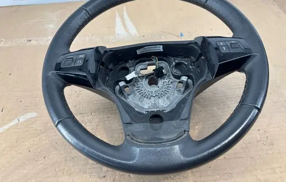Opel Corsa D Steering wheel 13229631 CV250991PP 991310800731