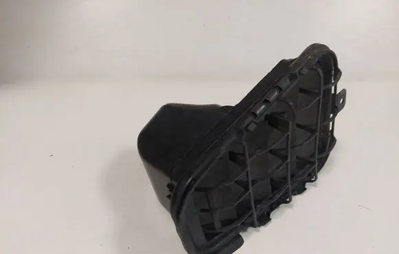 Audi A6 S6 C7 4G Quarter panel pressure vent 4G5819161A