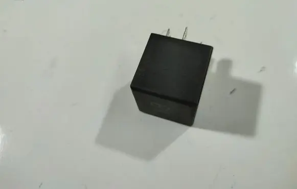 Volkswagen Transporter - Caravelle T4 Other relay 191955531