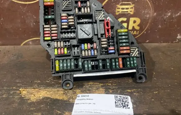 BMW 5 F10 F11 Fuse module 1670499