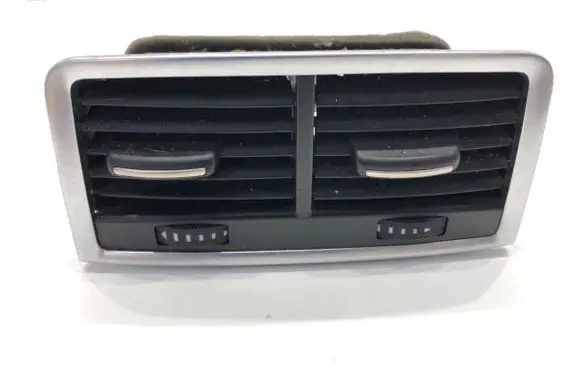 Audi Q7 4L Rear air vent grill 4L0819203