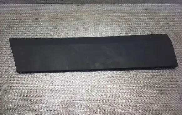 Volkswagen Crafter Front door trim (molding) 