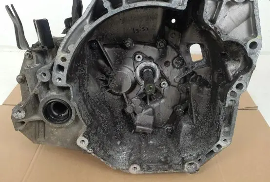 Nissan Micra Manual 5 speed gearbox JH3303
