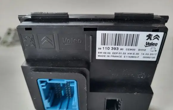 Opel Crossland X Air conditioning/heating control unit 9811039380