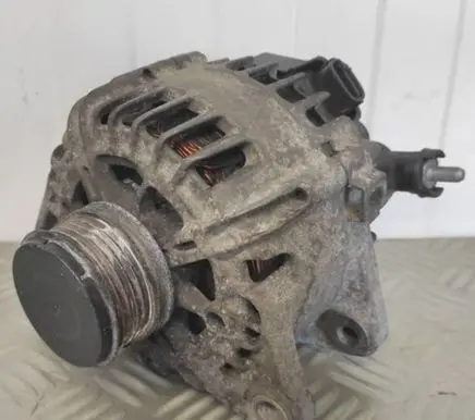 Hyundai i30 Generator/alternator 373002A600 2607316E TG12C090