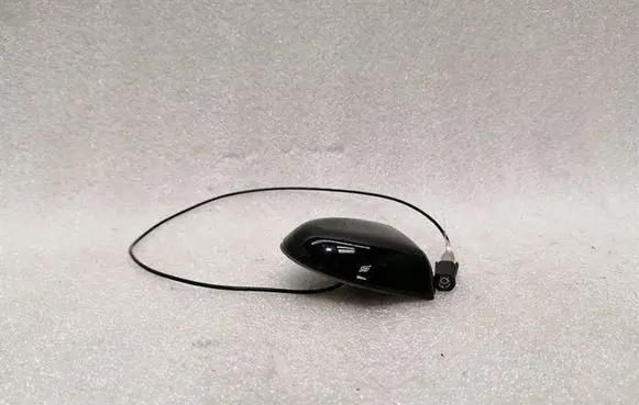 Mercedes-Benz CLS AMG C219 Aerial GPS antenna B6783008