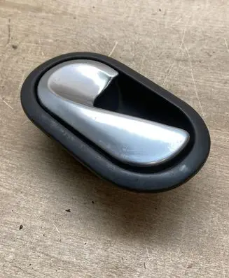 Renault Megane II Front door interior handle 5005400006 8200028487