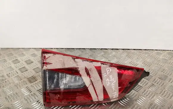 Nissan Qashqai Tailgate rear/tail lights