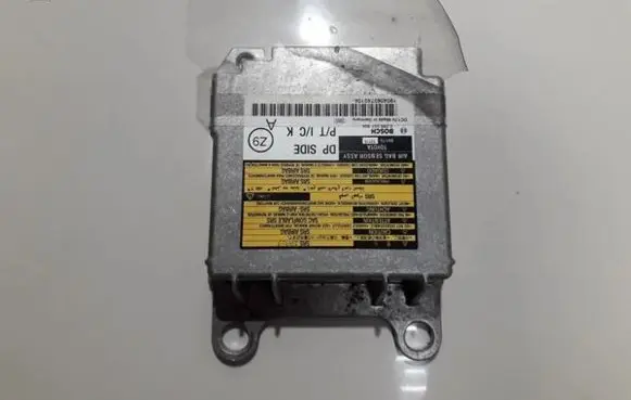 Lexus IS 220D-250-350 Airbag control unit/module 0285001904 89170-53110