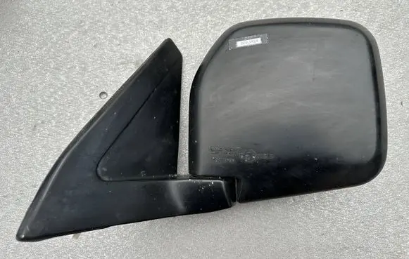 Mitsubishi Pajero Front door electric wing mirror MB696595