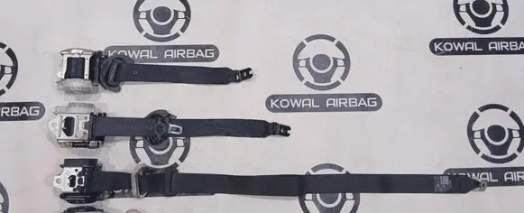 Volkswagen e-Up Set of seat belts 1S3857706B 1S3857705B 1S0857805B