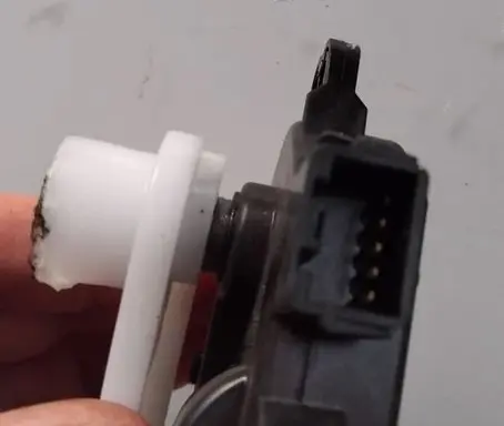 Tesla Model X A/C air flow flap actuator/motor 