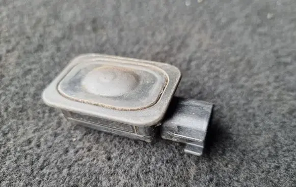 Land Rover Range Rover Evoque L538 Tailgate opening switch IL2T14K147AA