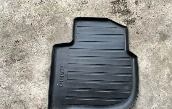 Skoda Rapid (NH) Rear floor mat 5JB061550