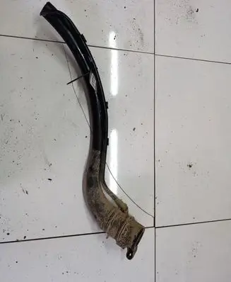 Citroen C4 I Picasso Fuel tank filler neck pipe