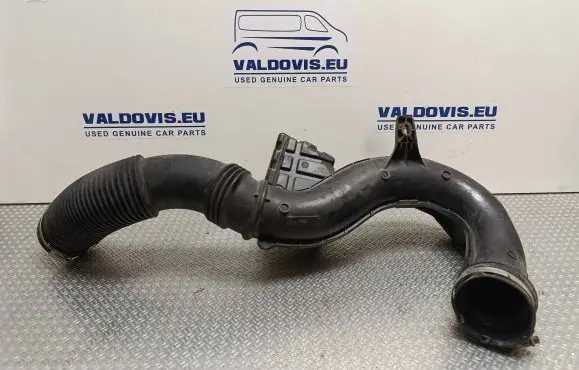 Renault Trafic III (X82) Air intake hose/pipe 165755972R 93451664 31916