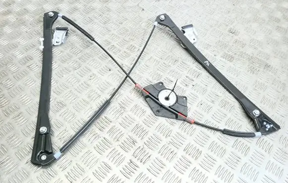 Volkswagen PASSAT B5.5 Front window lifting mechanism without motor