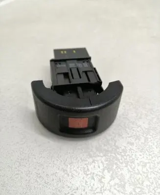 Opel Astra G Hazard light switch 09131728 09138059