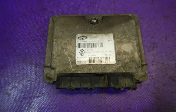 Renault Twingo I Engine control unit/module ECU 8200090295