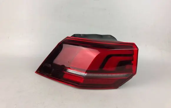 Volkswagen Golf VIII Rear/tail lights 5H0945095E