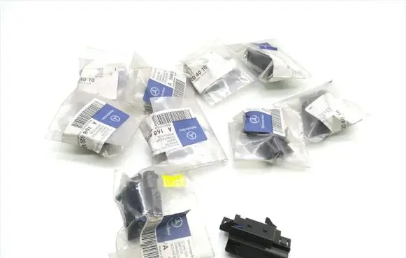 Mercedes-Benz A W168 Bonnet alarm switch sensor A1688204010 31050401