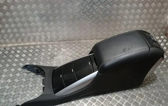 Mercedes-Benz R W251 Center console 