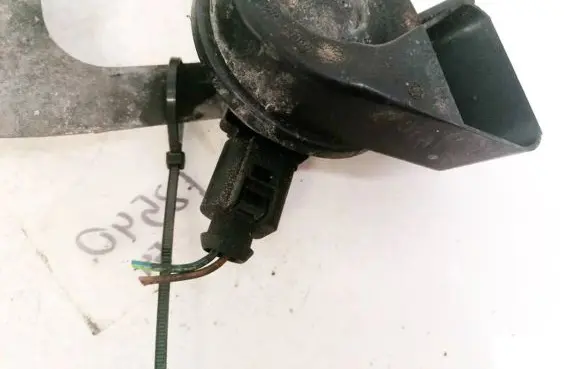 Audi A6 S6 C6 4F Horn signal E9011165