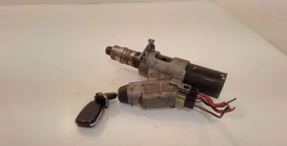 Volkswagen Golf III Ignition lock 357905851