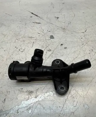BMW 7 F01 F02 F03 F04 Thermostat/thermostat housing 10106810
