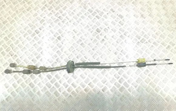 Opel Astra J Gear shift cable linkage 55563703